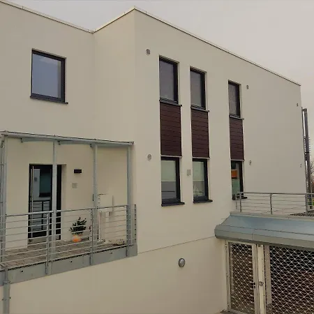 Meerzeit Eg شقة Altefähr